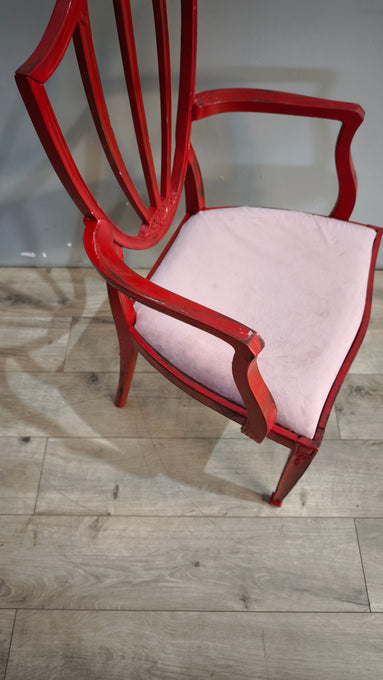 91797 Poltroncina in legno verniciata rossa con seduta rosa