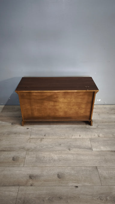 91792 Cassapanca in legno