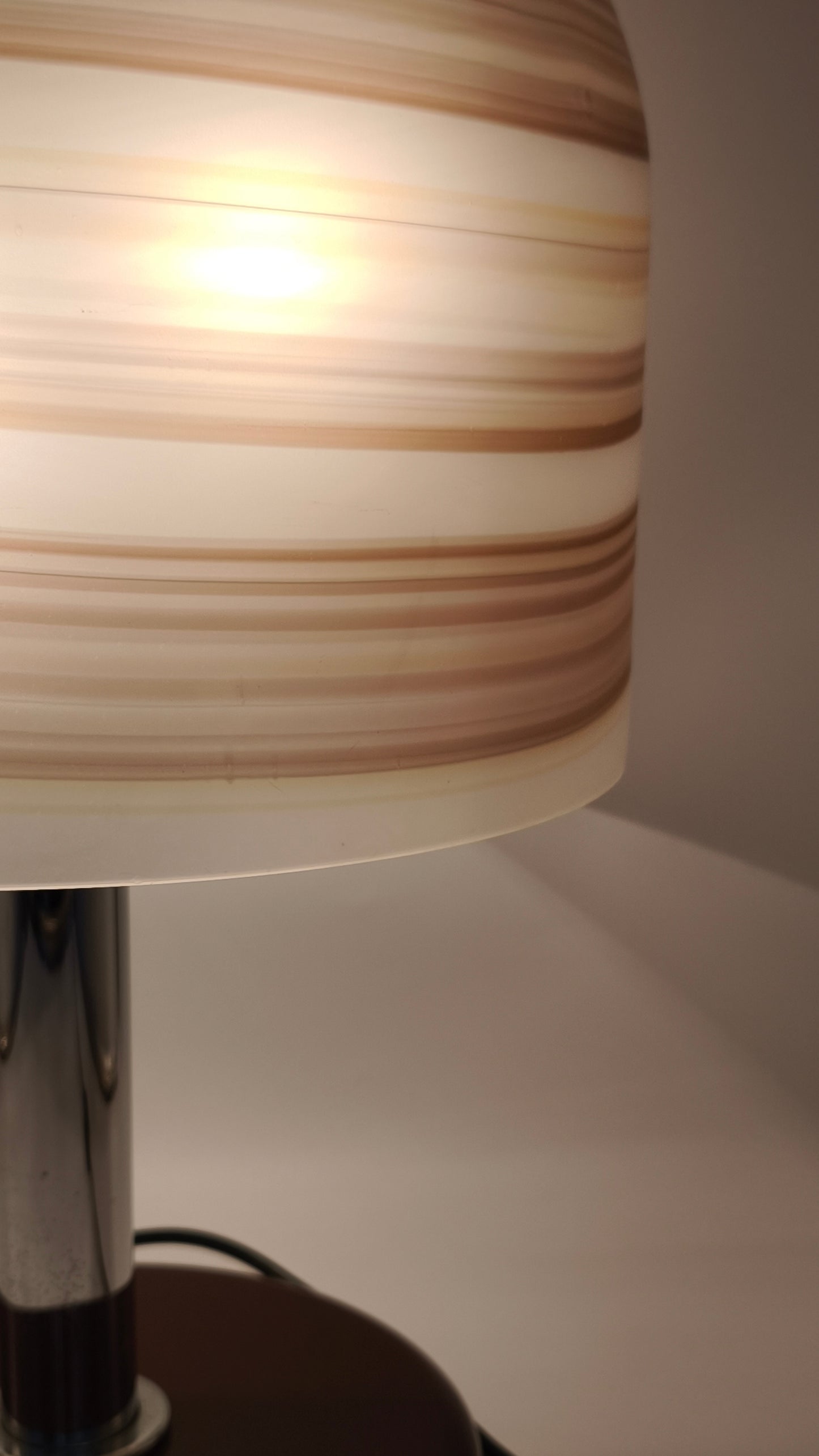 91749 Lampada da tavolo con cappello in vetro soffiato di Murano, anni '70