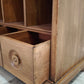 199 Vetrina due ante in legno con sportelli scorrevoli
