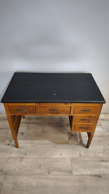 206 Scrivania in legno con piano nero