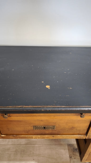 206 Scrivania in legno con piano nero