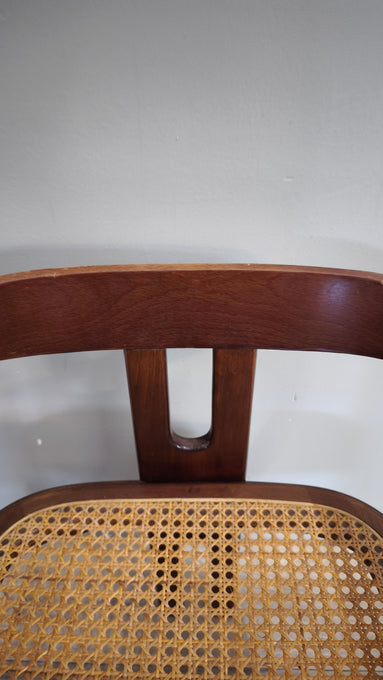 91802 Poltroncina in legno con seduta in paglia di Vienna