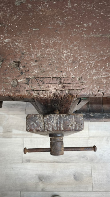 195 Vecchio banco da falegname in legno