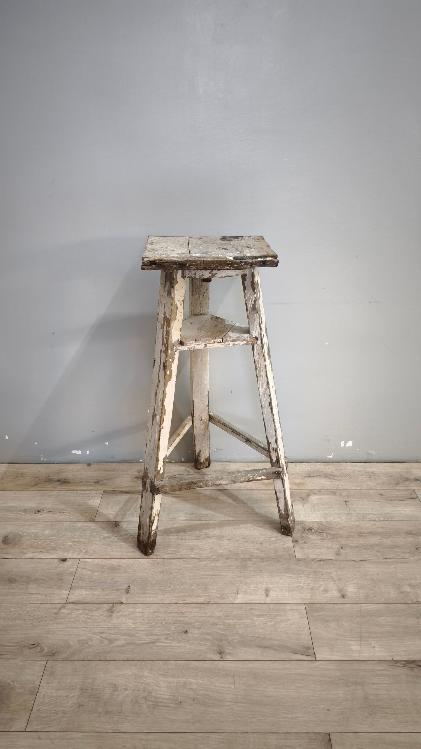 91841 Tornio da scultore anni '50 in legno dipinto bianco