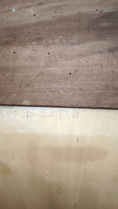 214 Armadio due ante in legno con cassetto inferiore