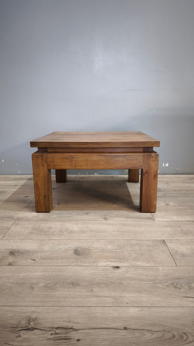 91838 Tavolino da salotto in legno con piano quadrato