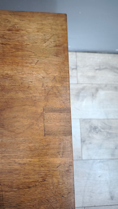 91838 Tavolino da salotto in legno con piano quadrato