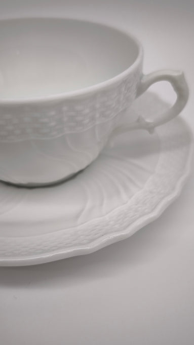 917156 Tazza da tè con piattino Antico Doccia in porcellana bianca