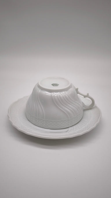 917156 Tazza da tè con piattino Antico Doccia in porcellana bianca