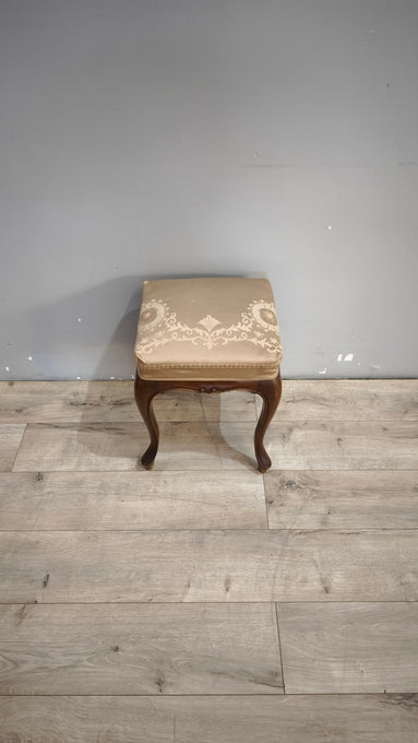 91840-2 Poggiapiedi in legno con piano imbottito