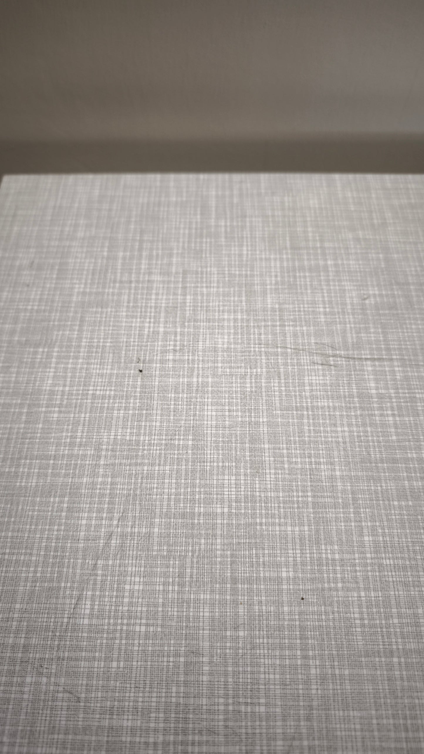 91809 Tavolino con base in ferro e piano in formica regolabile