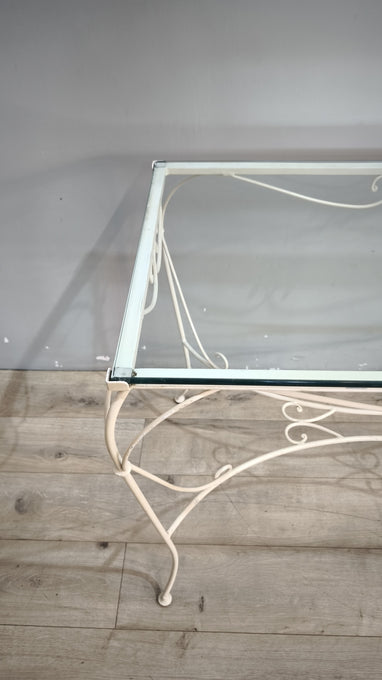 91839 Tavolo da esterno con base in ferro bianco e piano in vetro