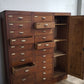 91853 Mobile archivio vintage in legno con 22 cassetti e uno sportello