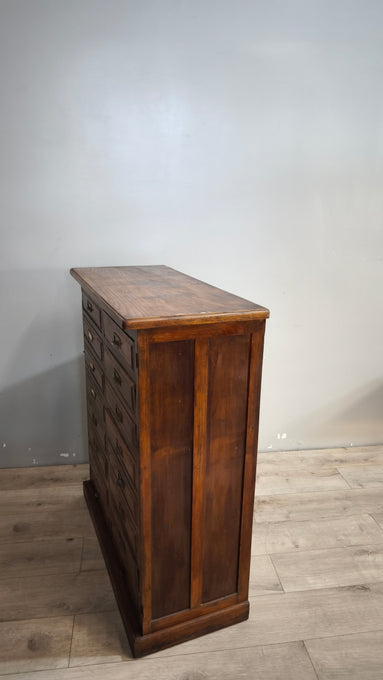 91854 Mobile archivio vintage in legno con 16 cassetti