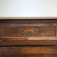 9188 Credenzina due sportelli in legno (da restaurare)