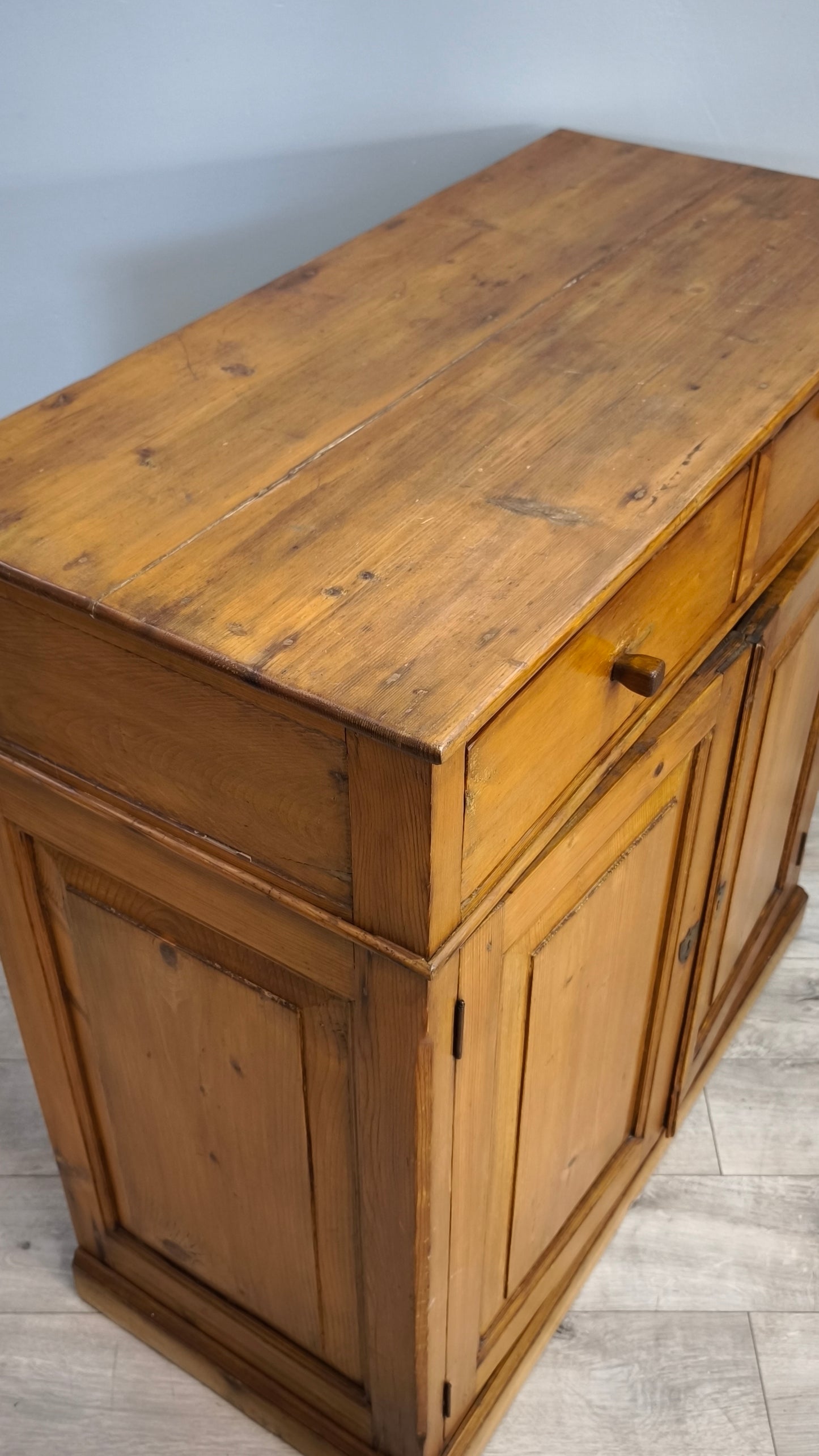 91941 Credenza in legno due cassetti e due sportelli