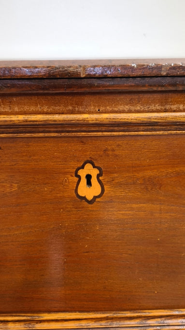 91944 Cassapanca in legno massello con sportelli a ribalta