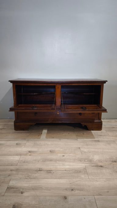 91944 Cassapanca in legno massello con sportelli a ribalta