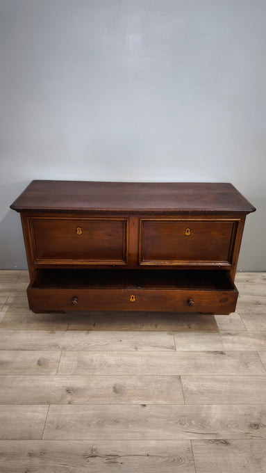 91944 Cassapanca in legno massello con sportelli a ribalta
