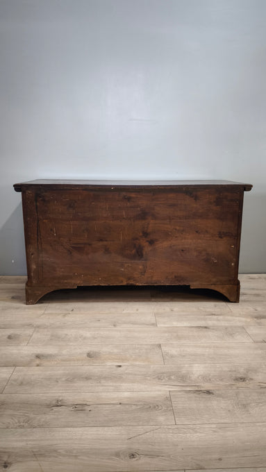 91944 Cassapanca in legno massello con sportelli a ribalta