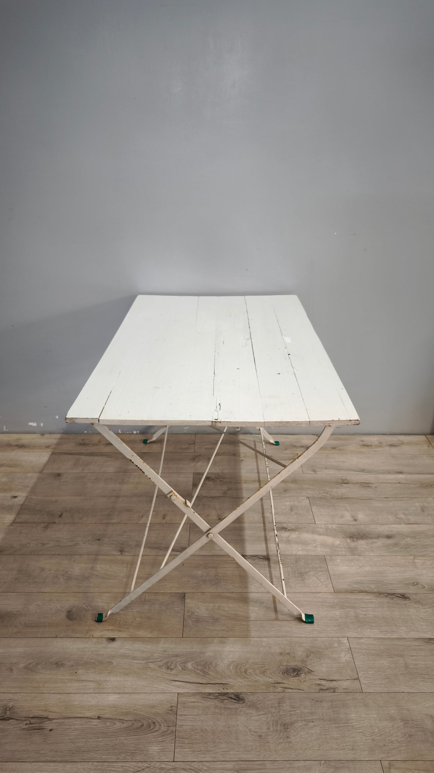 91963 Tavolo pieghevole bianco da esterno in ferro e legno