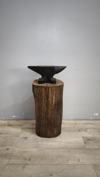 91973 Incudine 30 kili su ceppo in legno
