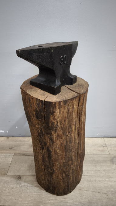 91973 Incudine 30 kili su ceppo in legno