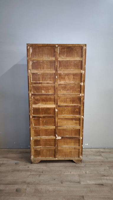 91855 Mobile archivio vintage in legno con 20 cassetti