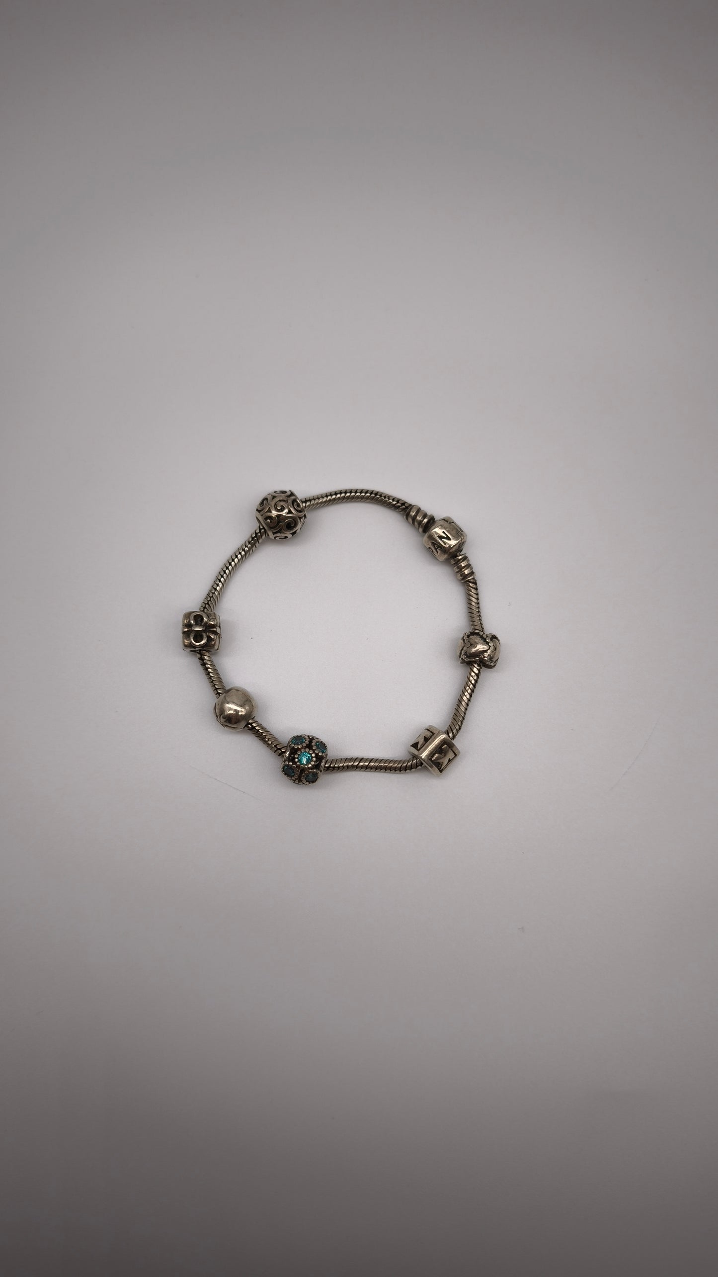 91900 Bracciale Pandora con 4 charm