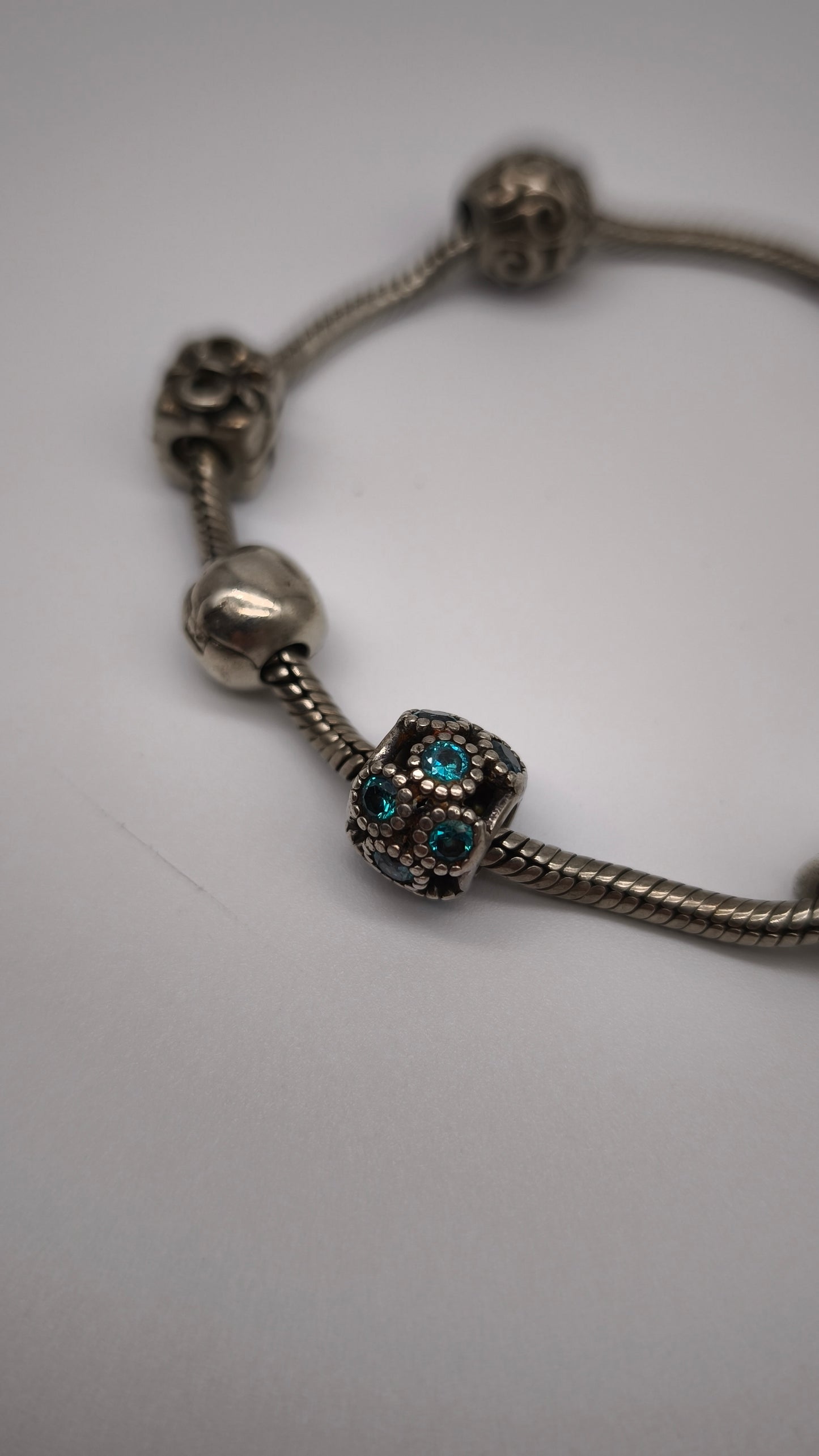 91900 Bracciale Pandora con 4 charm