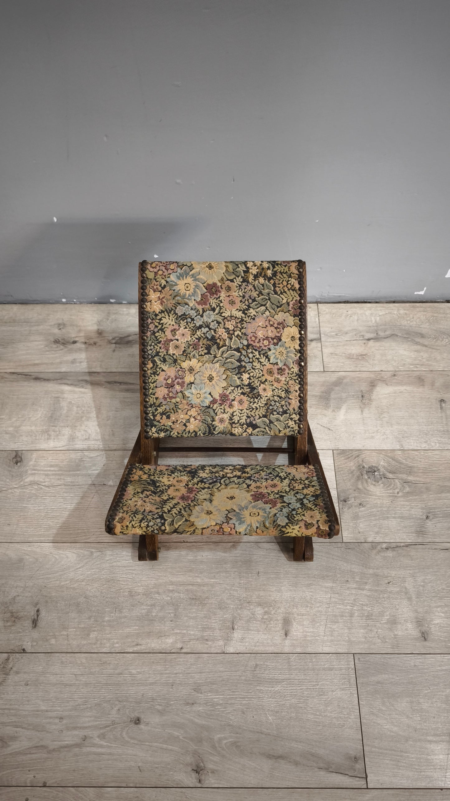 92000 Poggiapiedi in legno con tessuto a fiori