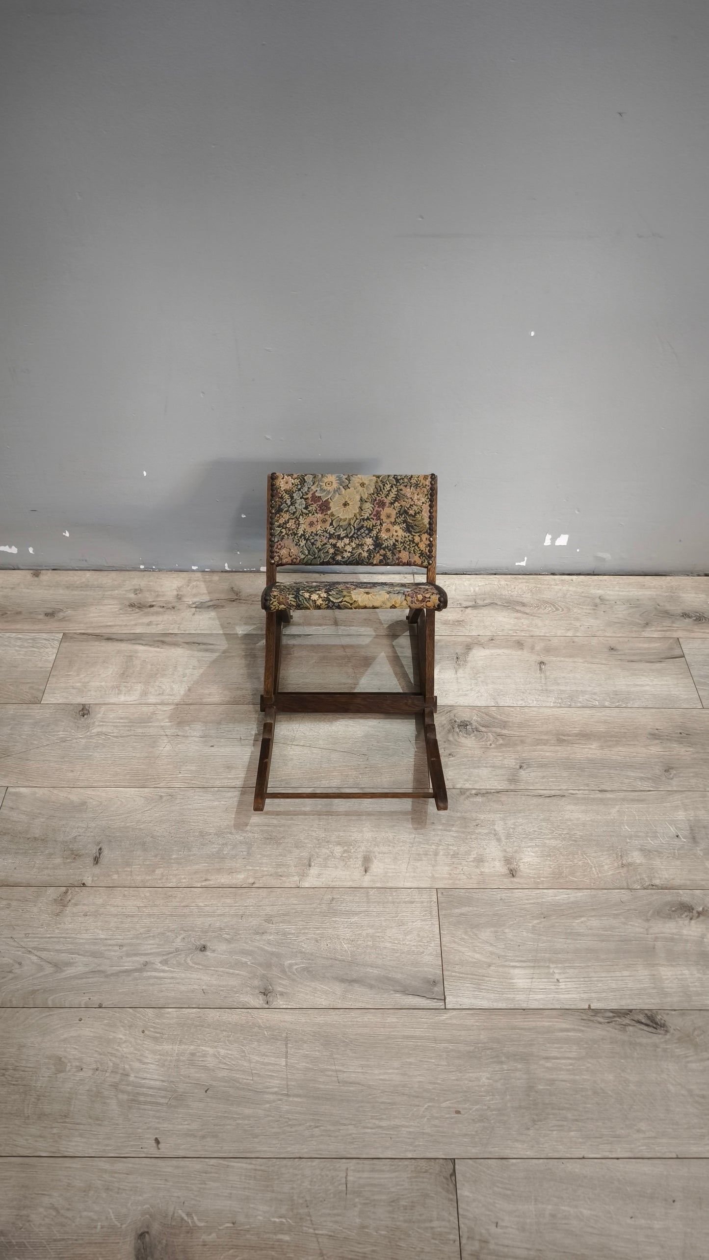92000 Poggiapiedi in legno con tessuto a fiori