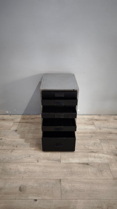 91996 Cassettiera in metallo con 8 cassetti