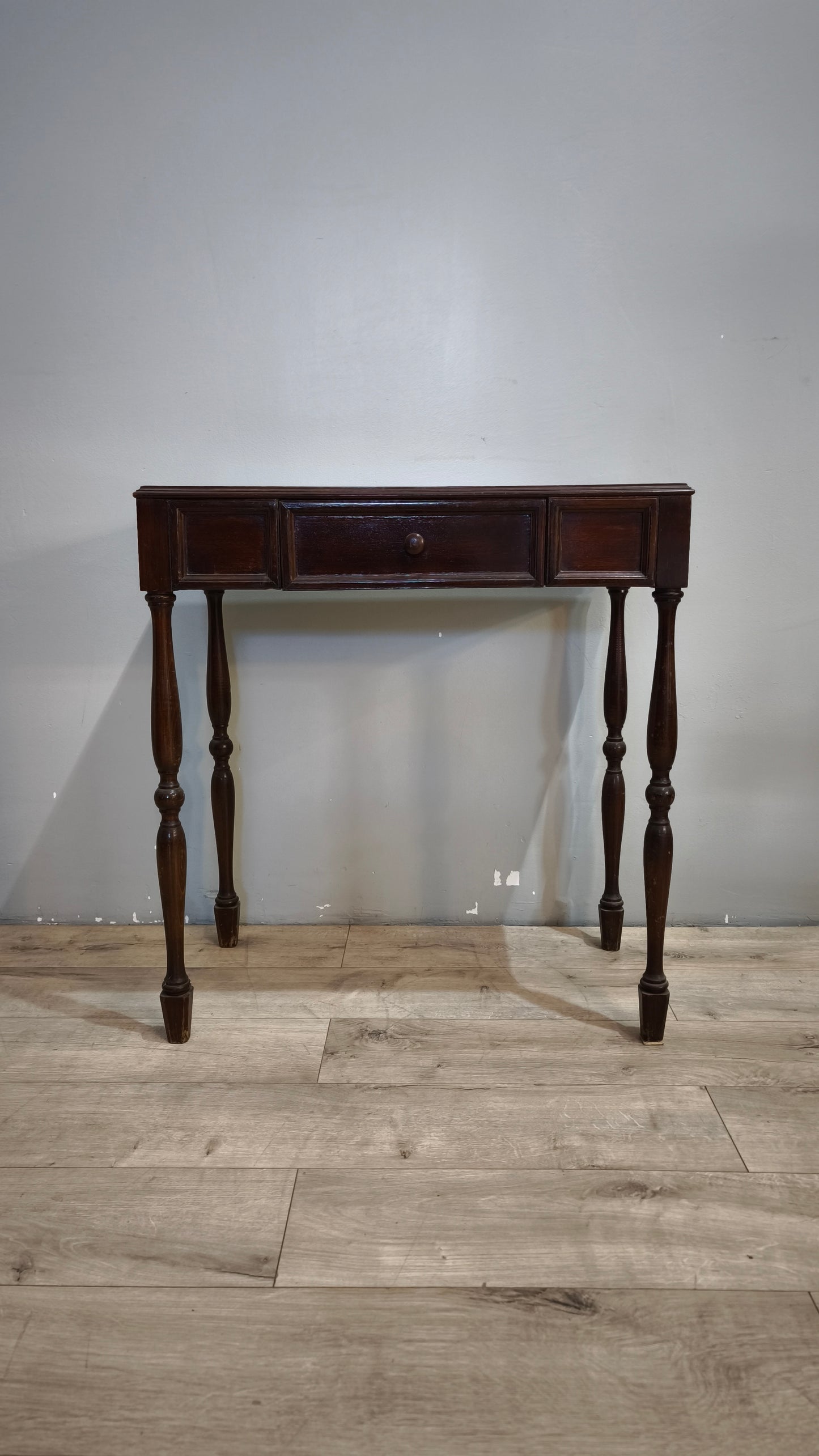 92004 Tavolino con cassettini frontali