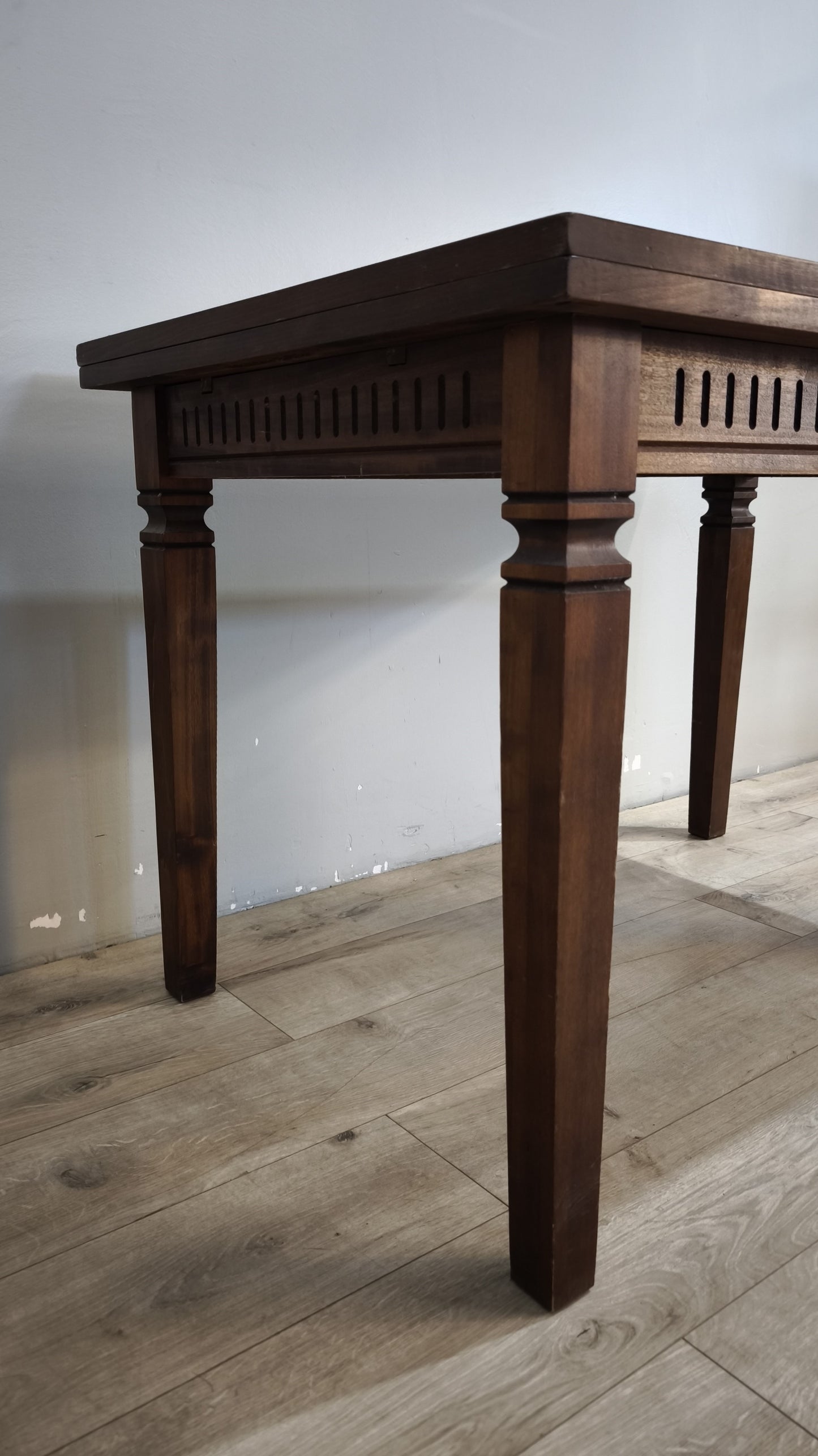 91997 Tavolo allungabile in legno con ali