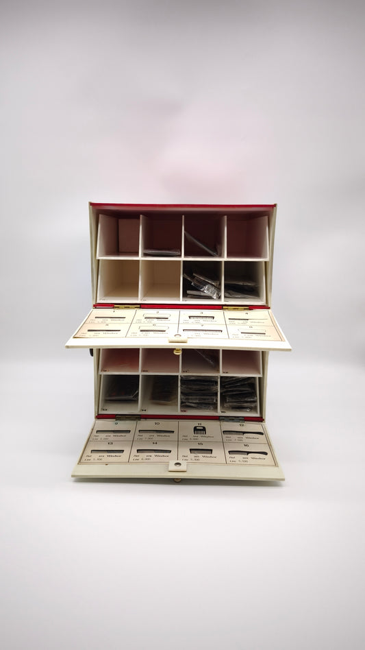 70545 Espositore vintage per pettini Windsor