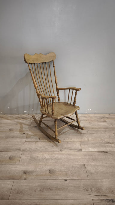 92054 Sedia a dondolo in stile country