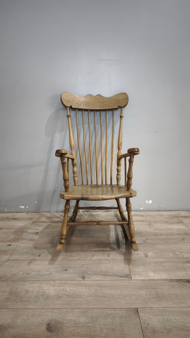 92054 Sedia a dondolo in stile country