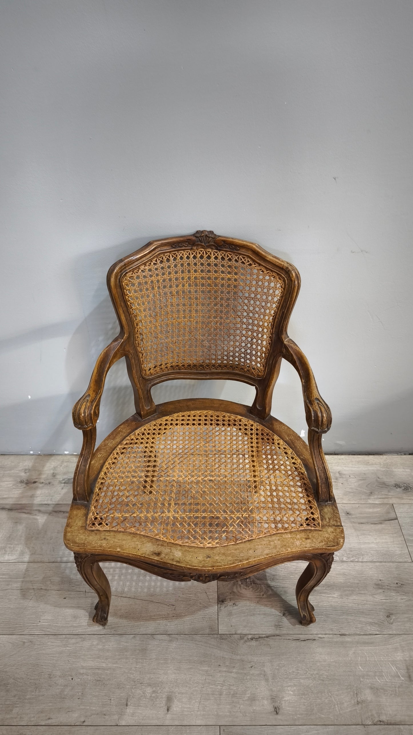92055 Poltroncina in legno e paglia di Vienna