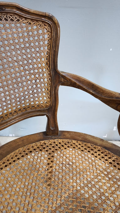 92055 Poltroncina in legno e paglia di Vienna