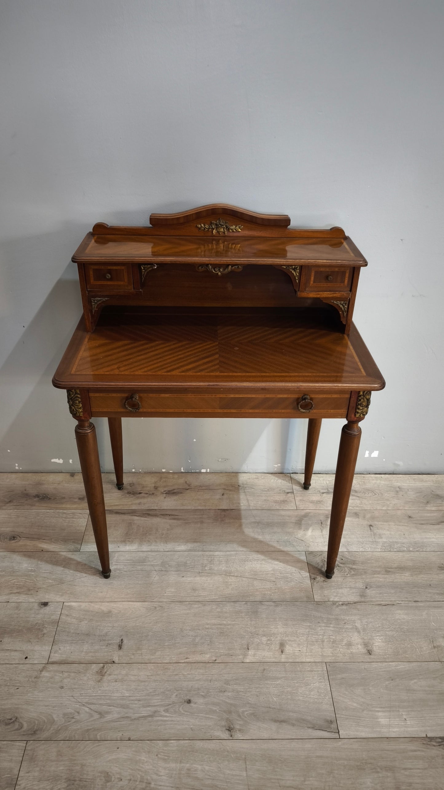 92018 Scrittoio filettato in legno