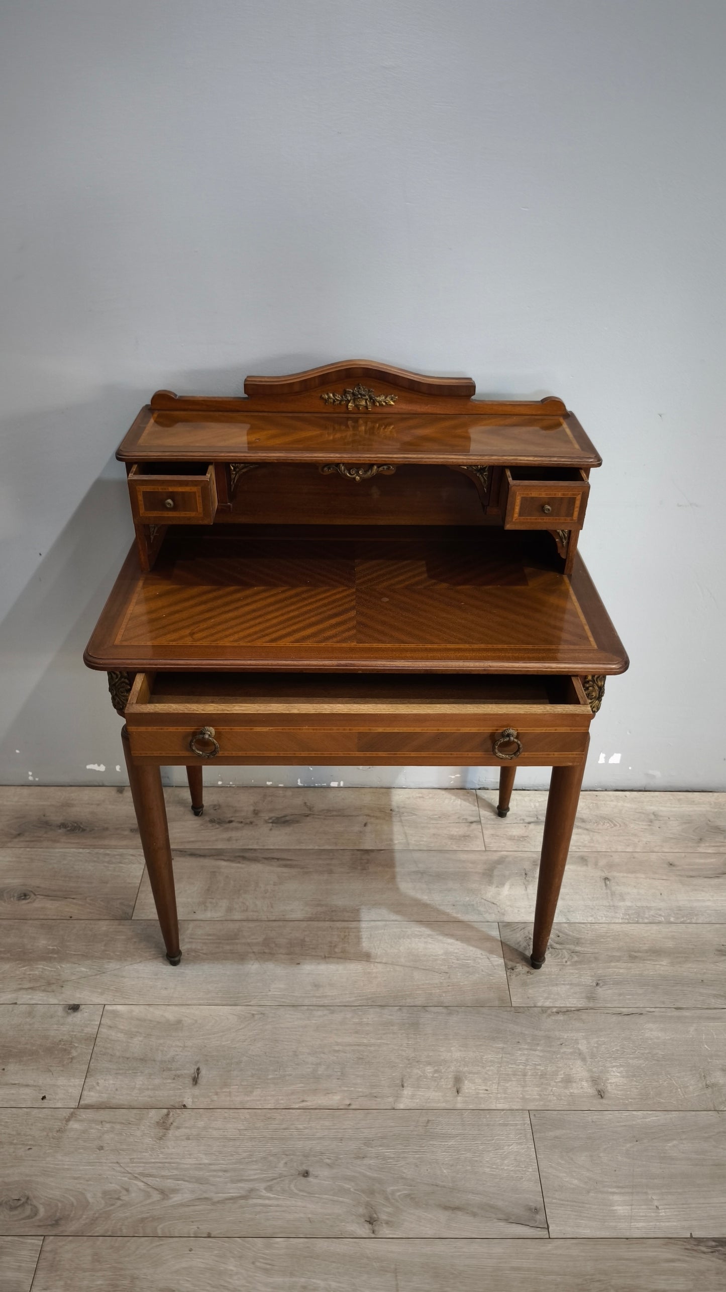 92018 Scrittoio filettato in legno