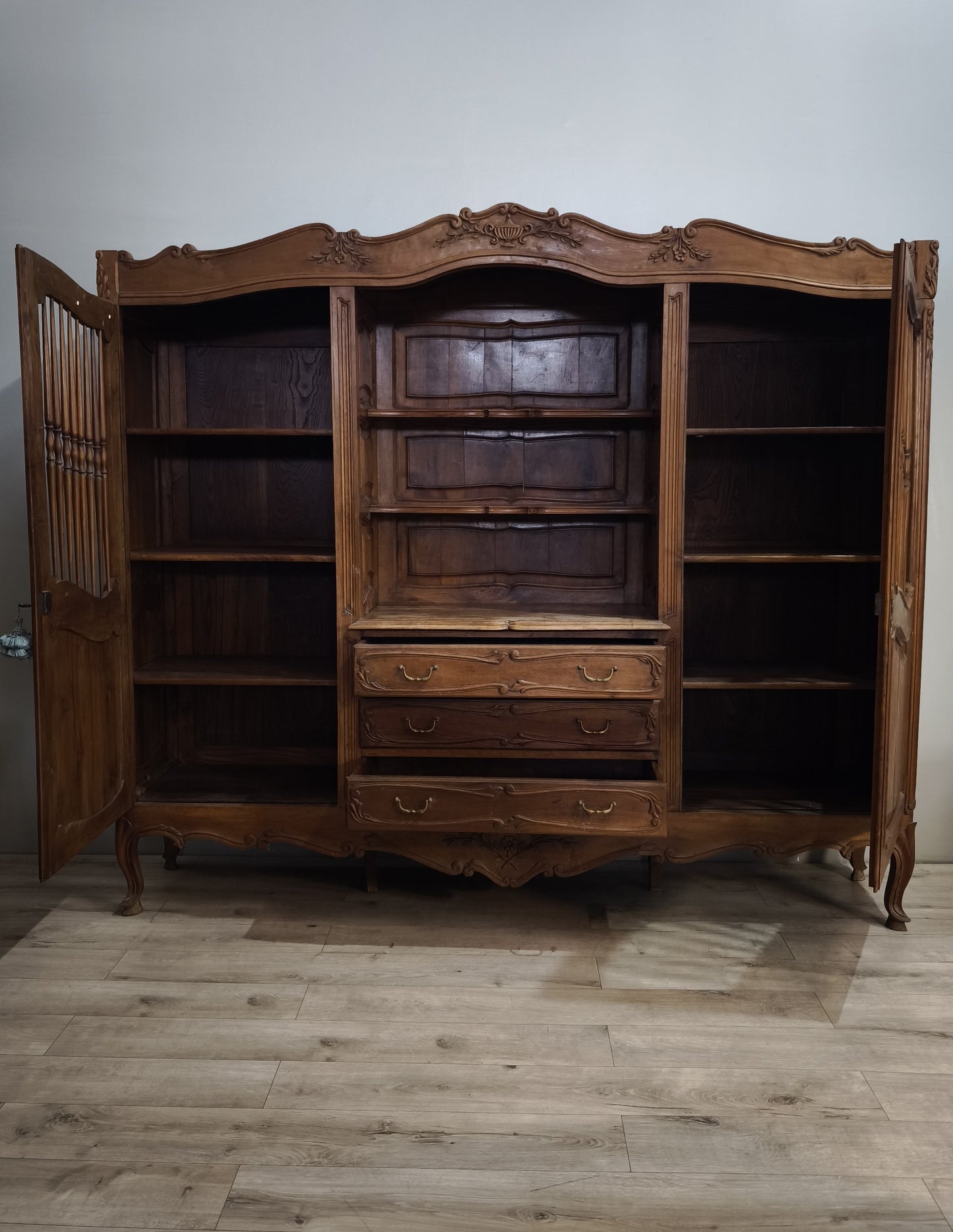 92041 Credenza in legno tre ante con cassetti centrali