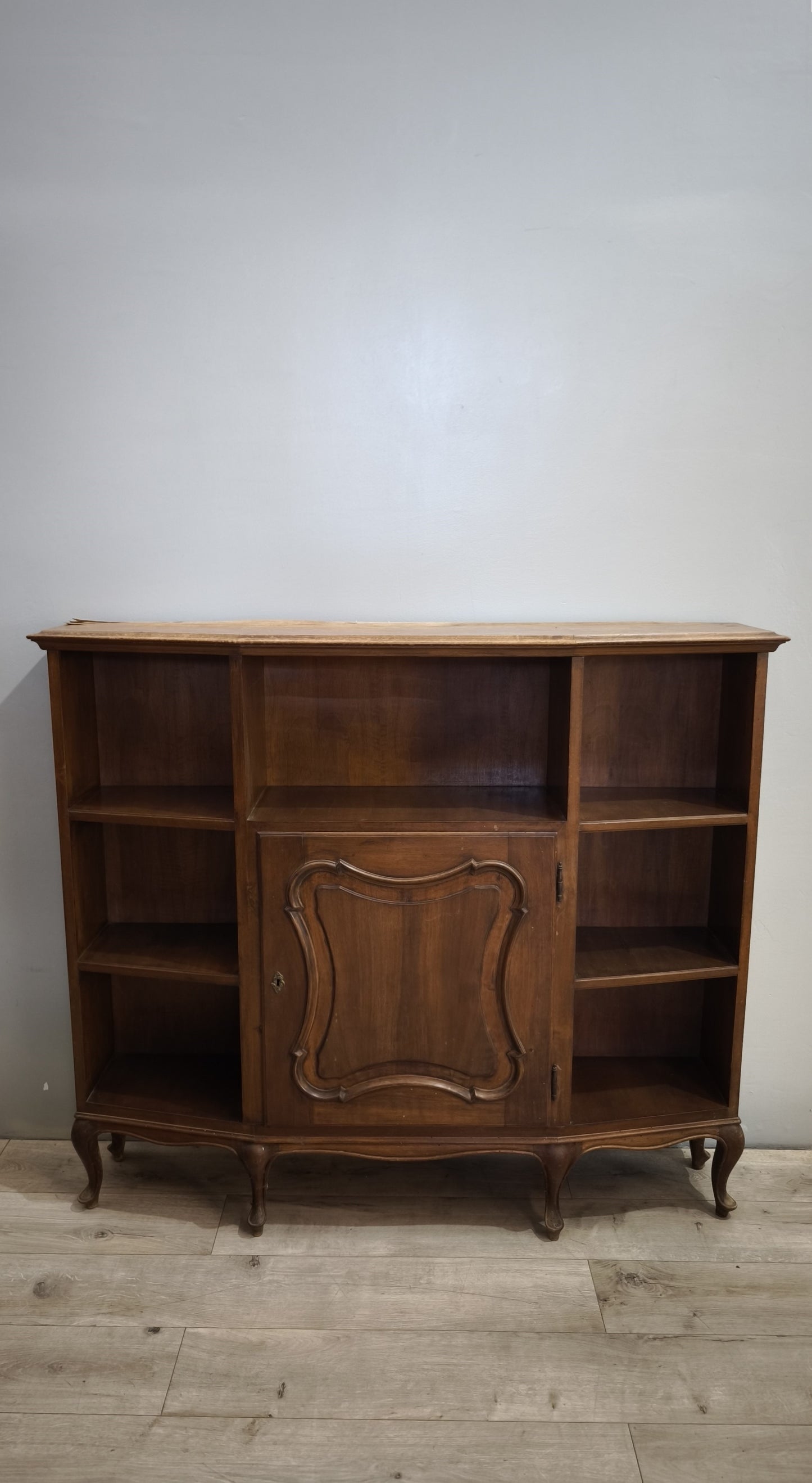 92024 Libreria bassa a cubi con sportello centrale