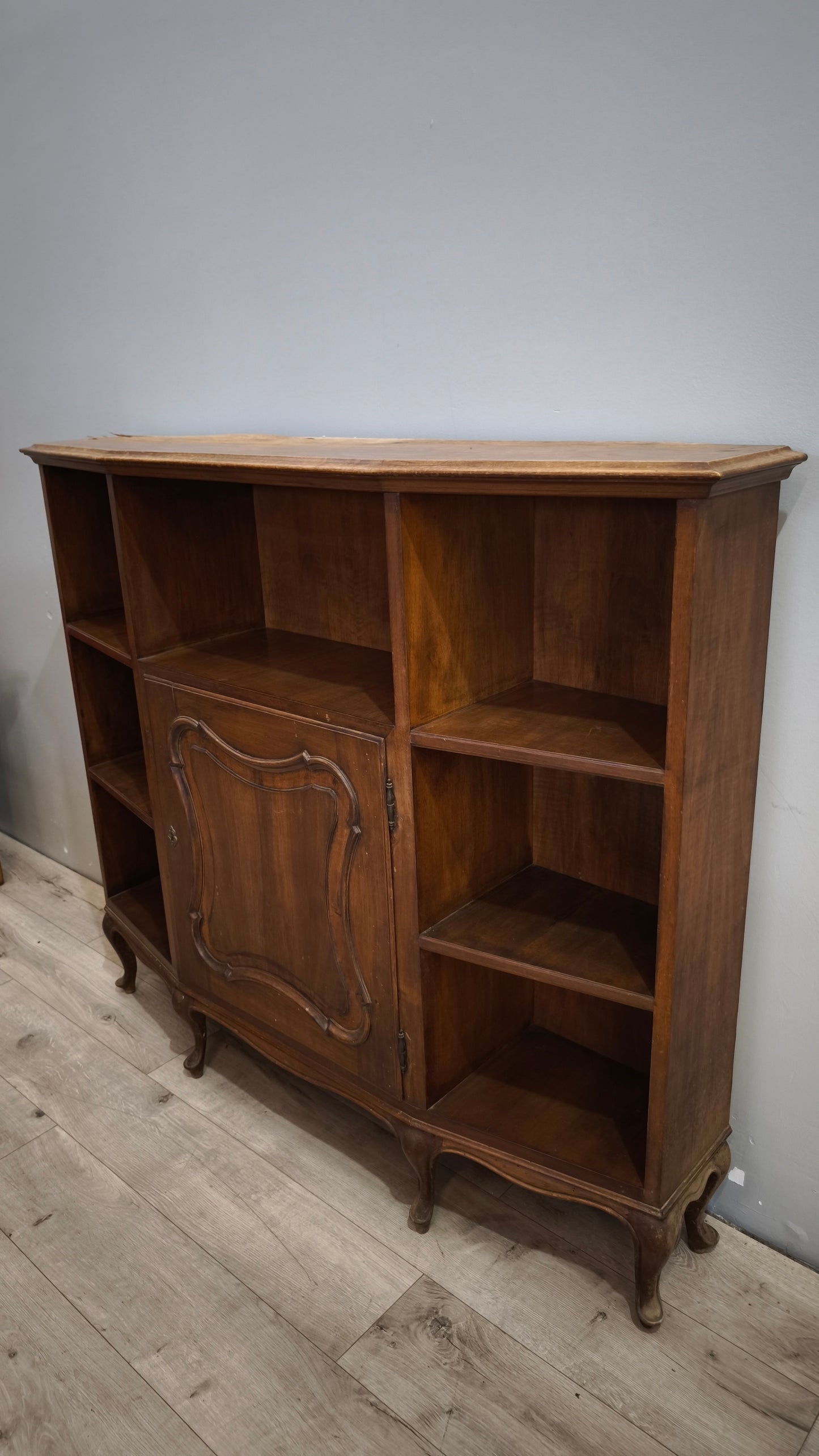 92024 Libreria bassa a cubi con sportello centrale