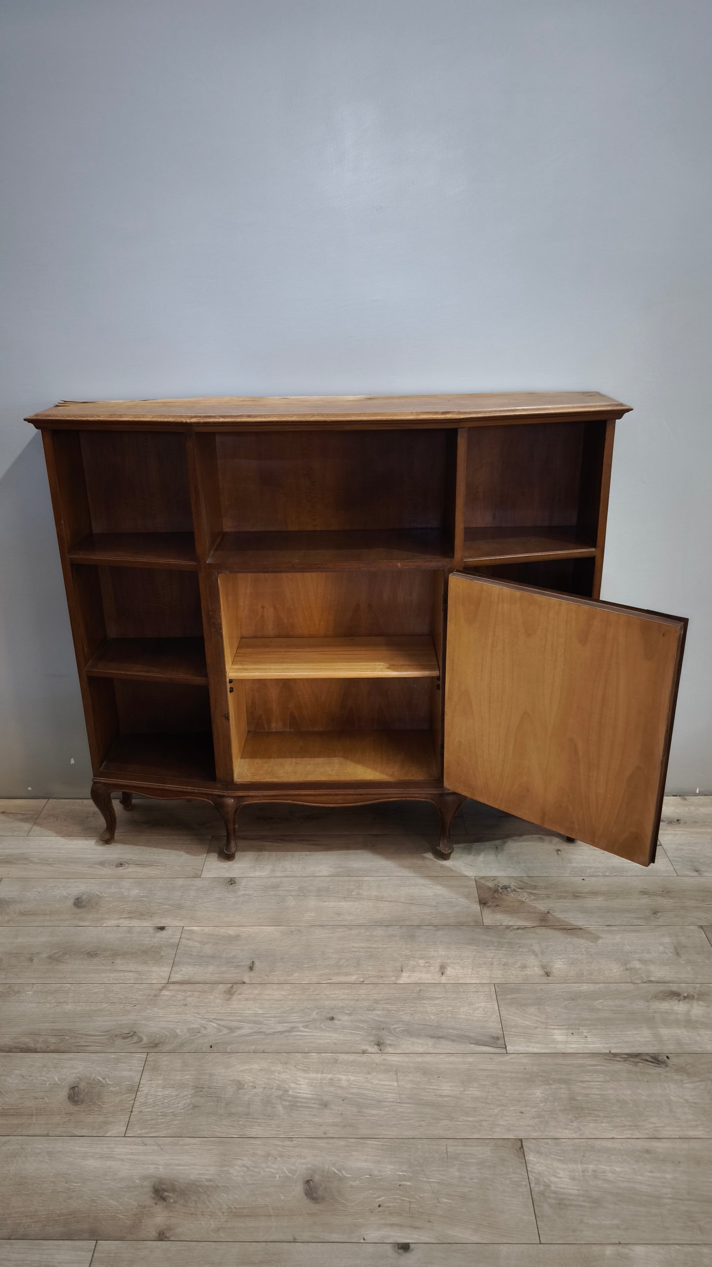 92024 Libreria bassa a cubi con sportello centrale