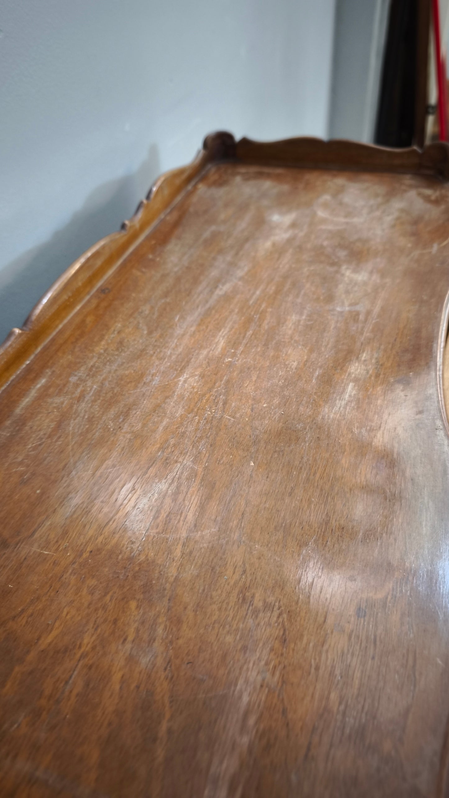 92046 Mobiletto da ingresso in legno con tre cassetti centrali