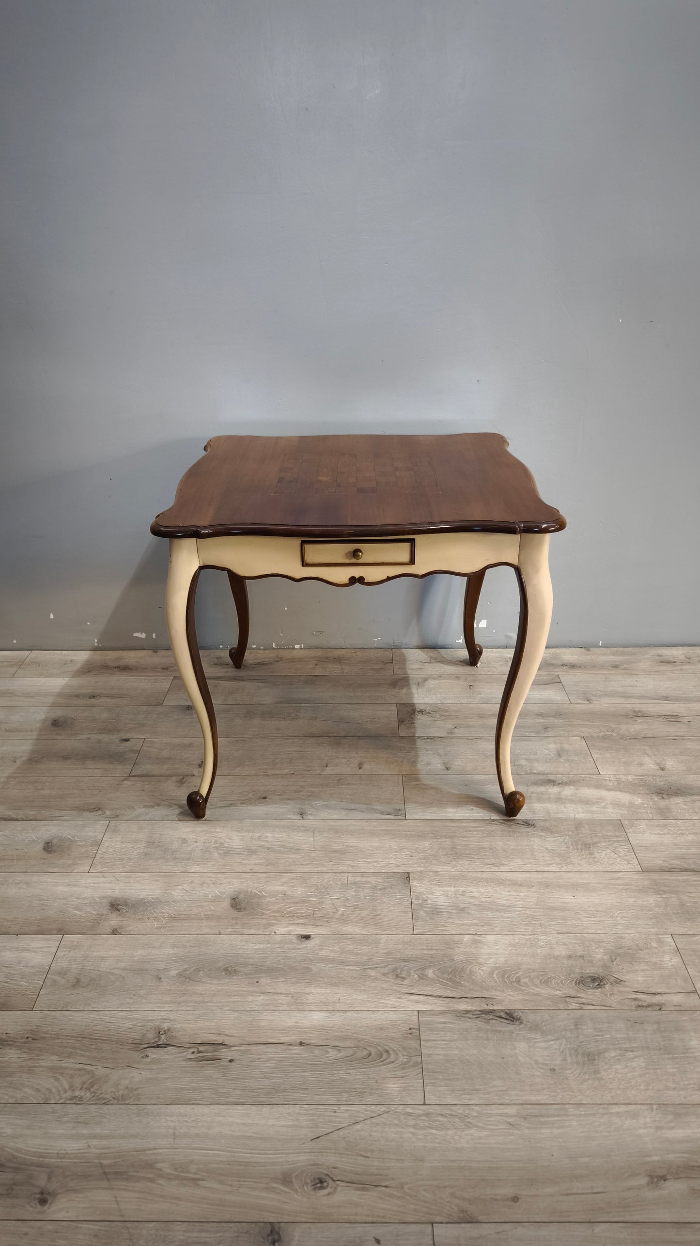 92107 Tavolo da gioco con base bianca e piano in in legno