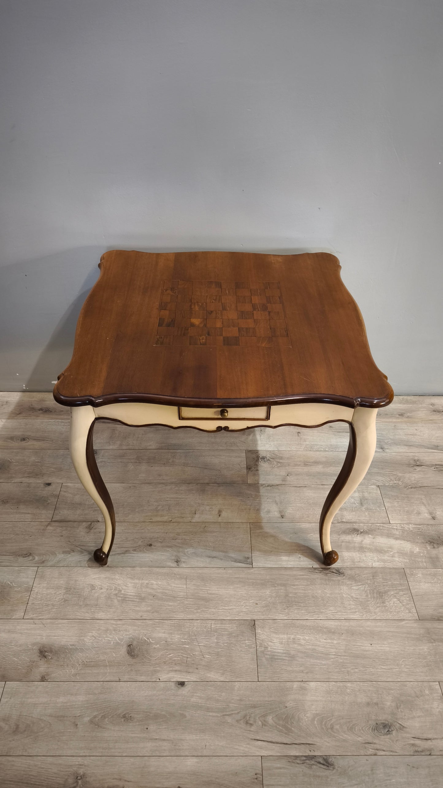 92107 Tavolo da gioco con base bianca e piano in in legno